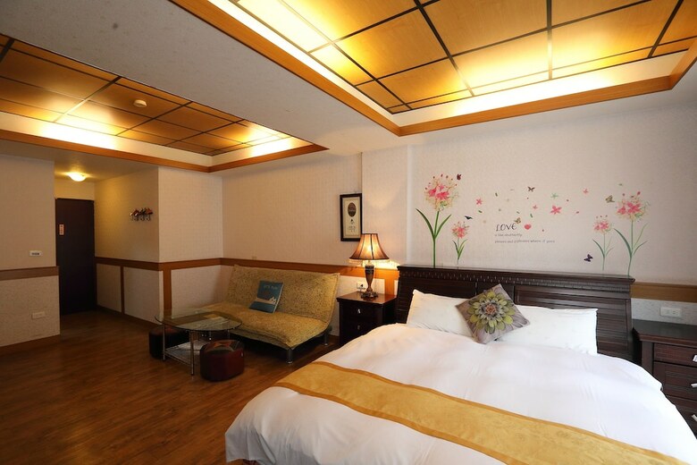 Hotel First Place B&B - Hualien Railway Station