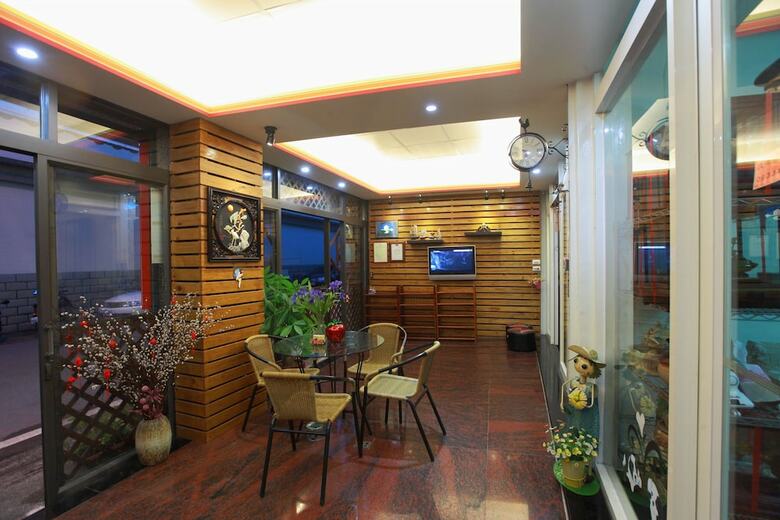 Hotel First Place B&B - Hualien Railway Station