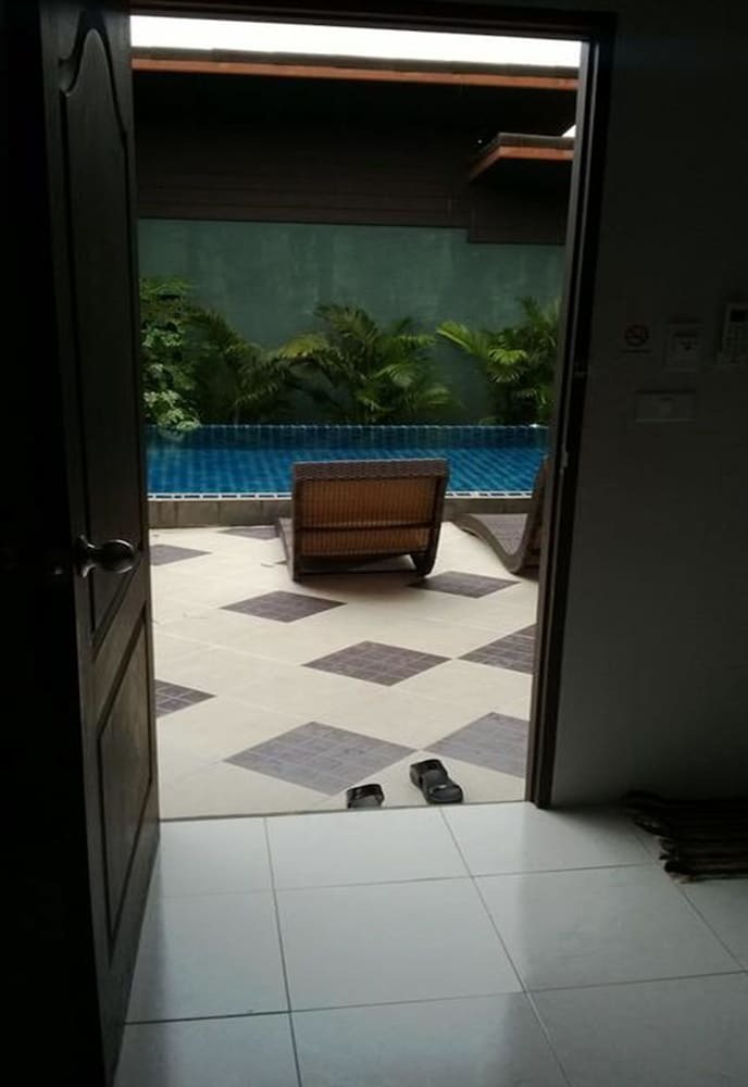 Hotel 2 Home Resort
