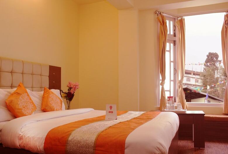 Oyo 8701 Hotel Silk Route Residency