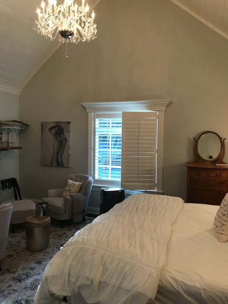 Hotel Chateau Rooms