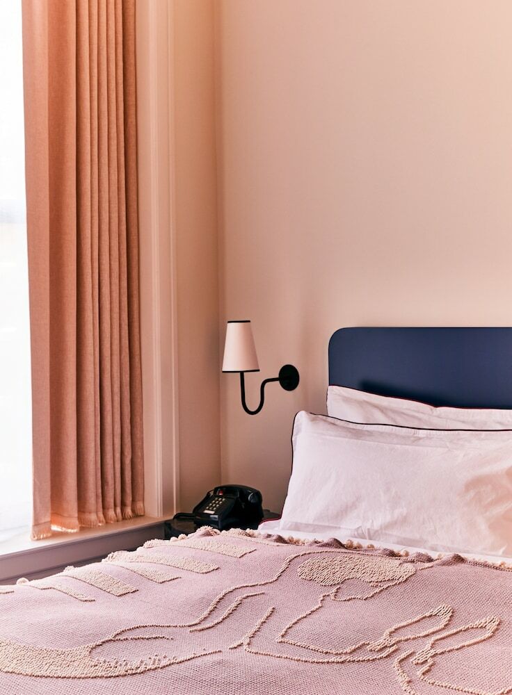 The Siren Hotel