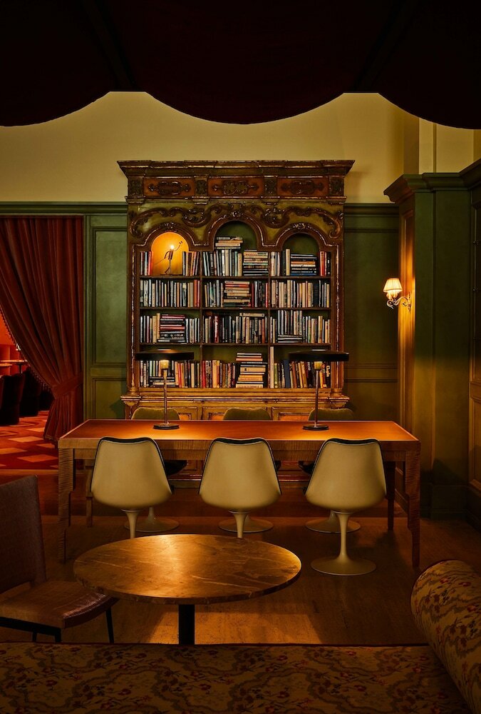 The Siren Hotel