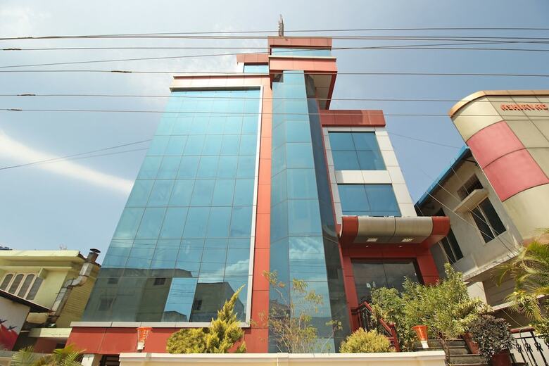 Oyo 8496 Hotel Sk Regency