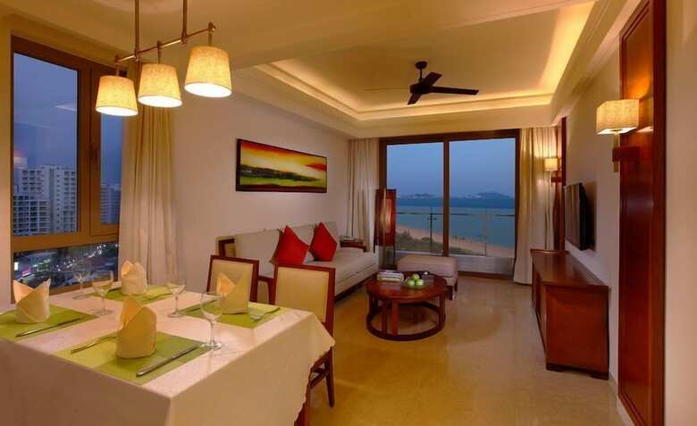 Sanya Seacube Holiday Hotel