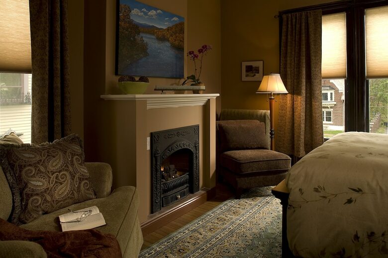 The Croff House Bed & Breakfast