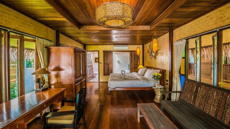 Hotel Bora Bora Villa Phuket