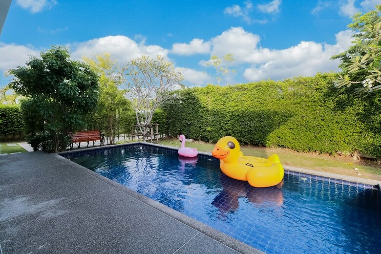 Chaum Haus Pool Villa