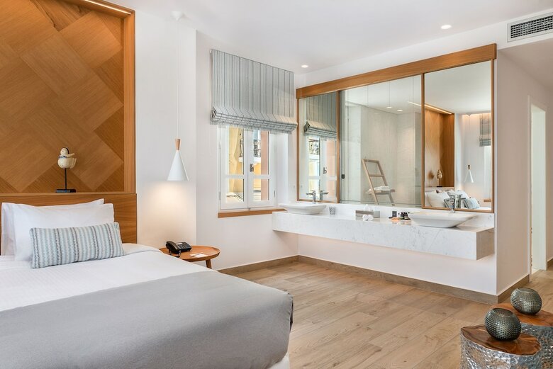 Hotel Avra Apartments Venetian Harbour