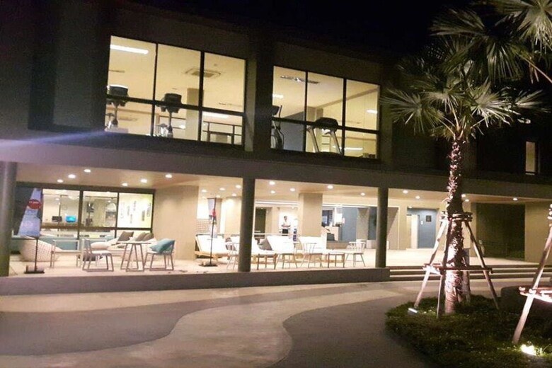 Lpn Park Beach Cha-am Beachfront C203