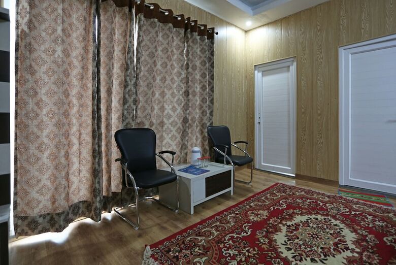 Oyo 7024 Hotel Vakratunda