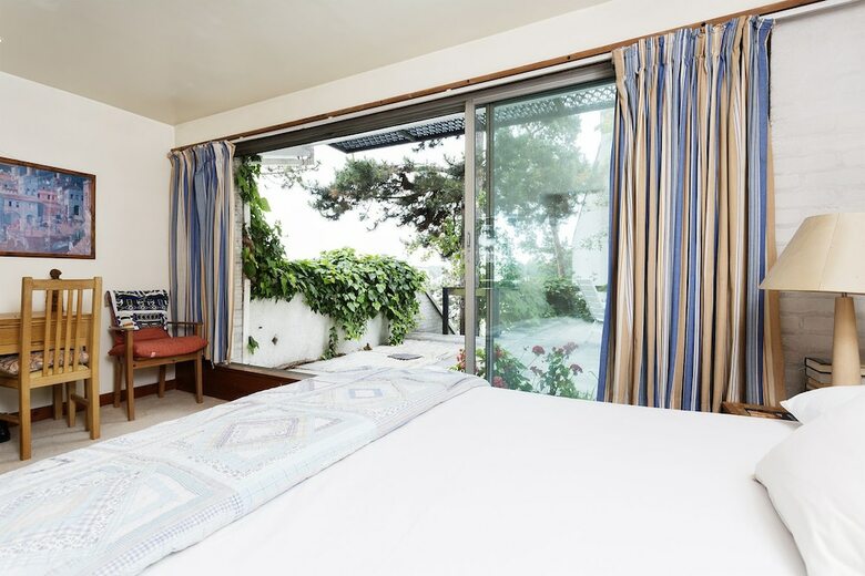 Veeve - Award-winning Waterside