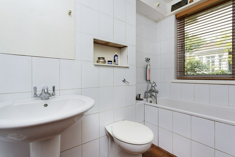 Veeve - Award-winning Waterside
