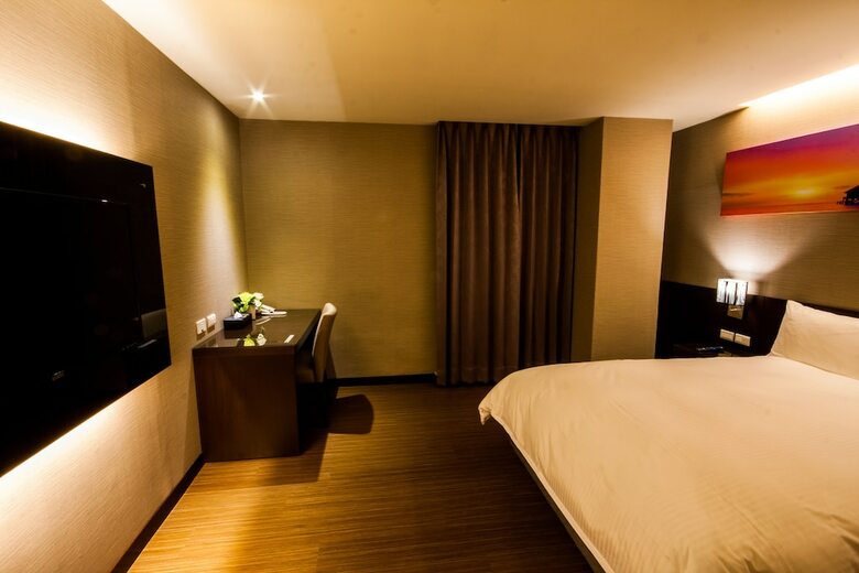 Golden Pacific Hotel
