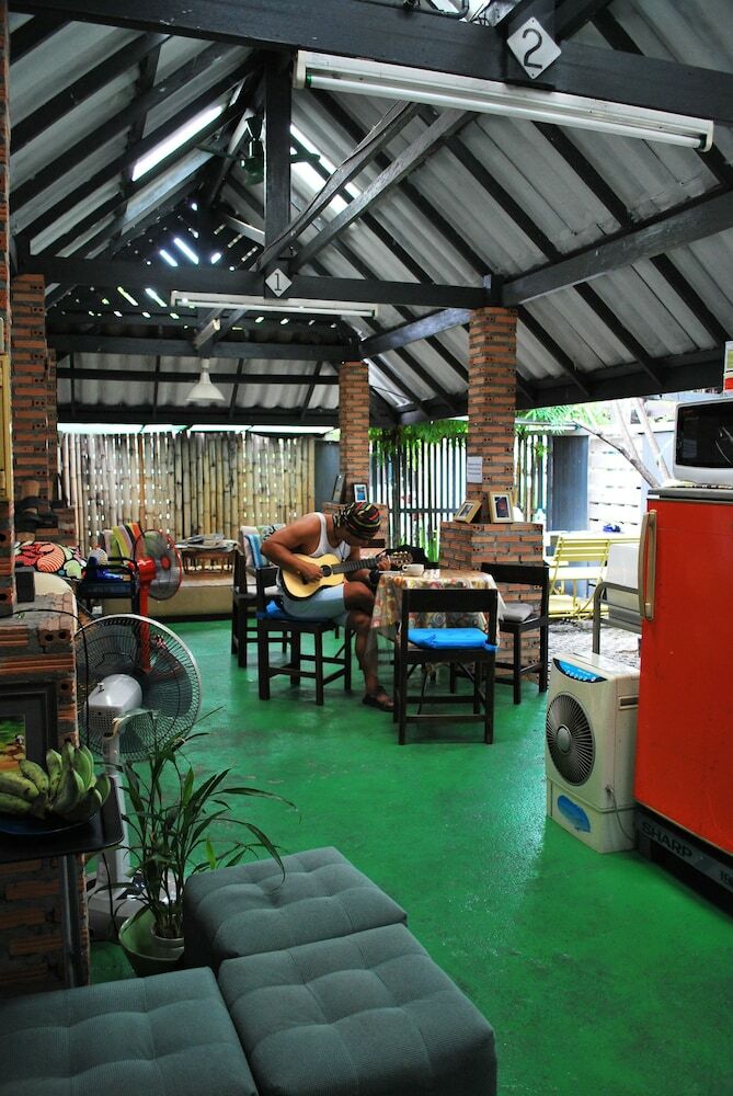 Hotel Baan Jaja Guesthouse