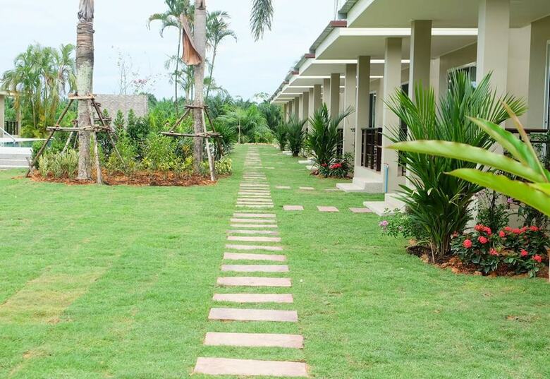 Hotel The Oasis Khaolak Resort