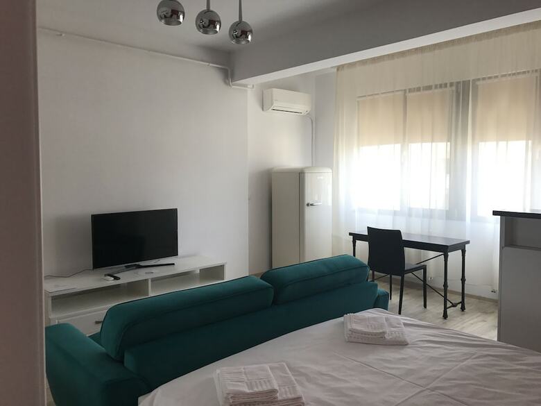 Apartamentos Metropolitan Iassium Luxury Suites