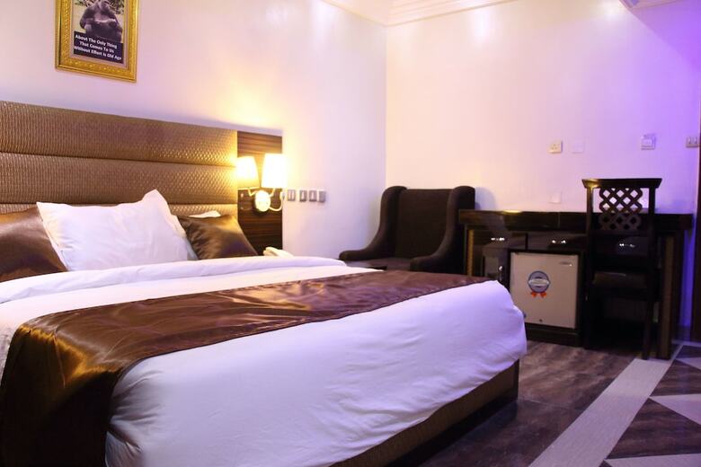 E-suite Hotel