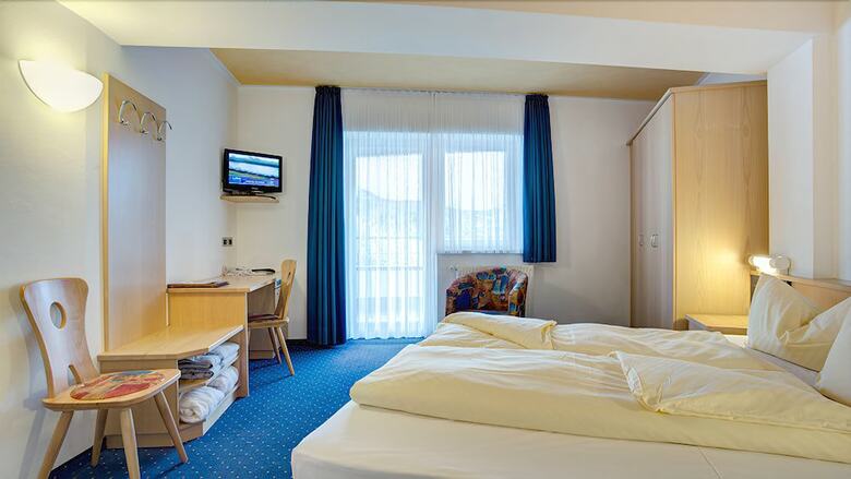Zirm Good Life Hotel