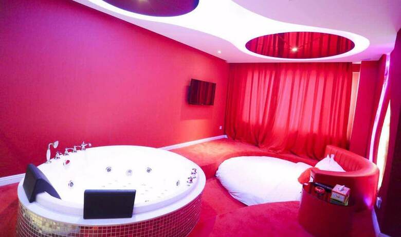 Tianelian Lovers Theme Hotel Sanya
