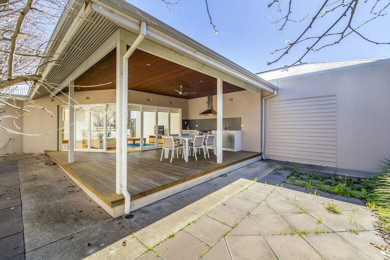 Inner Western Suburbs Retreat