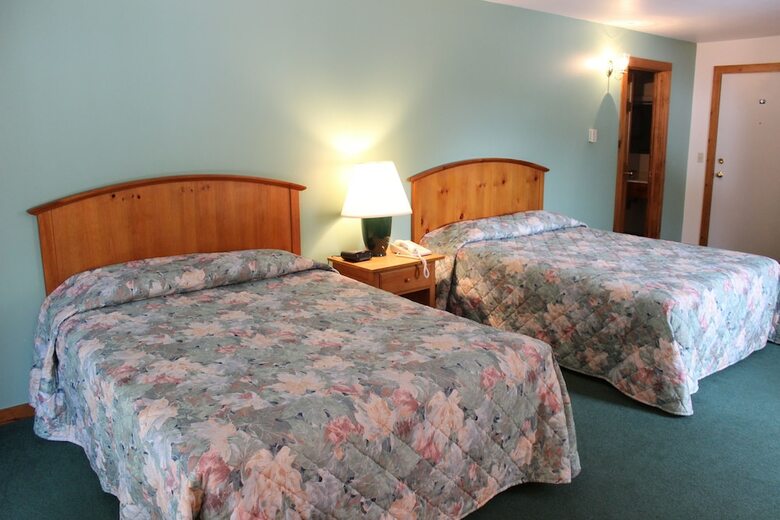 Hotel Nootka Lodge