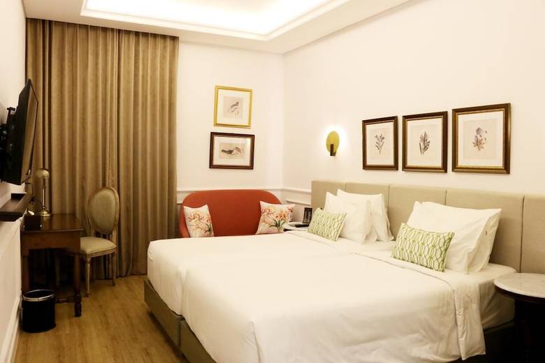 Hotel Brava Suites By Zia Surabaya