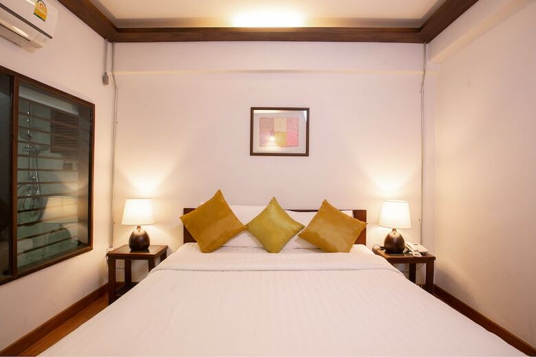 Nightbazaar Inn Hotel