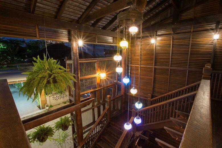 Nightbazaar Inn Hotel