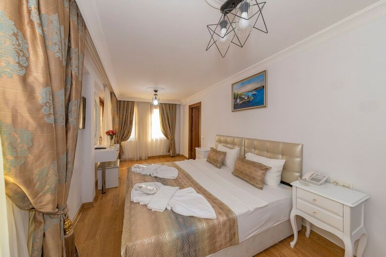 Hotel Rosalie Palace