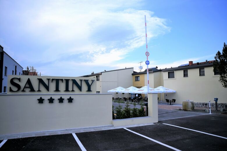 Santiny Hotel & Restaurant