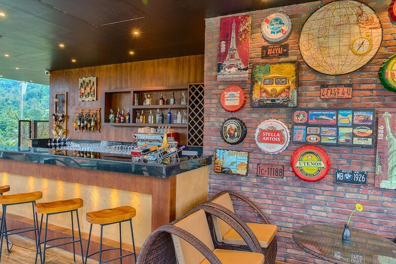 The Golden Crown Hotel