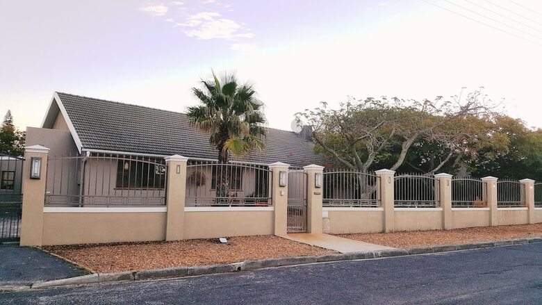 Hotel 7 On Disa Self-catering Accommodation