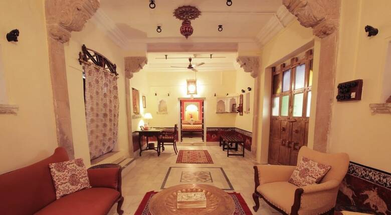 Hotel Ghanerao Castle Ranakpur (39 Km From Kumbhalgarh)