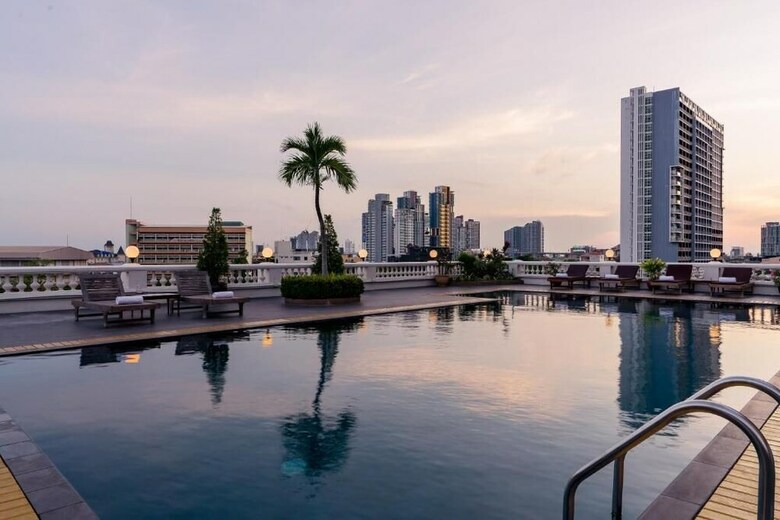 Niran Grand Hotel