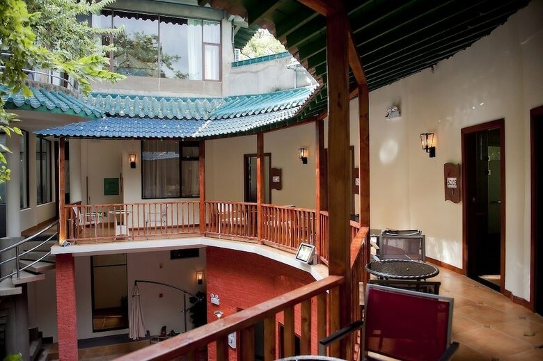 Guilin Crystal Crescent Moon Hotel