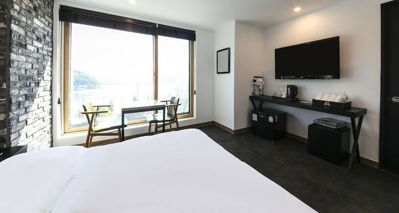 B&f Hotel