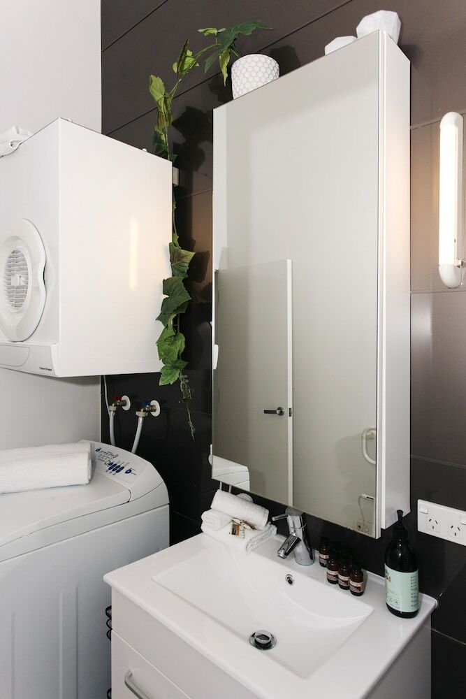 Apartamentos Towny - Top Floor Tranquility - 2 Bedrooms