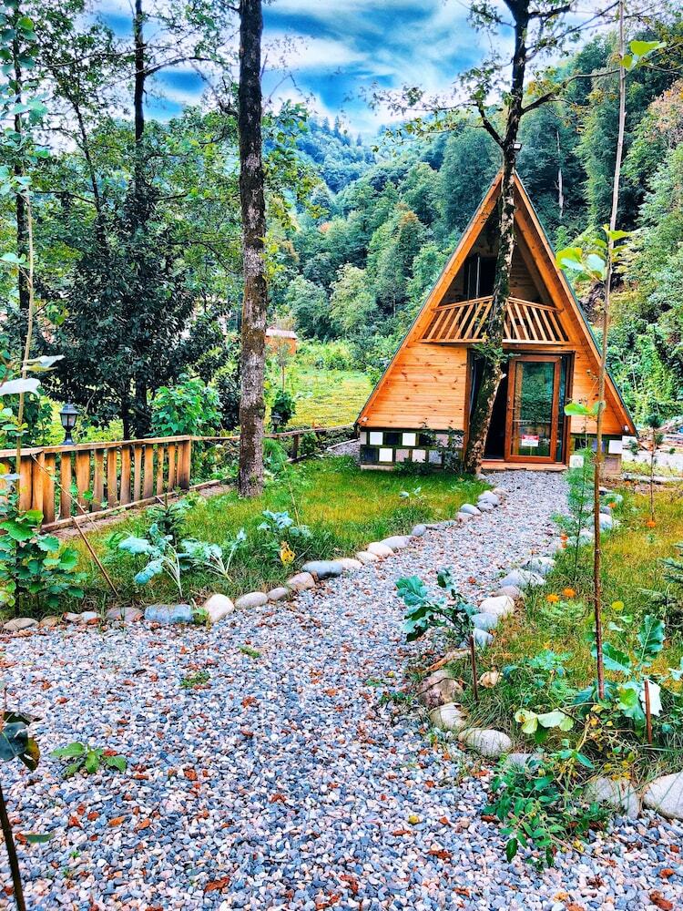 Tanura Bungalows