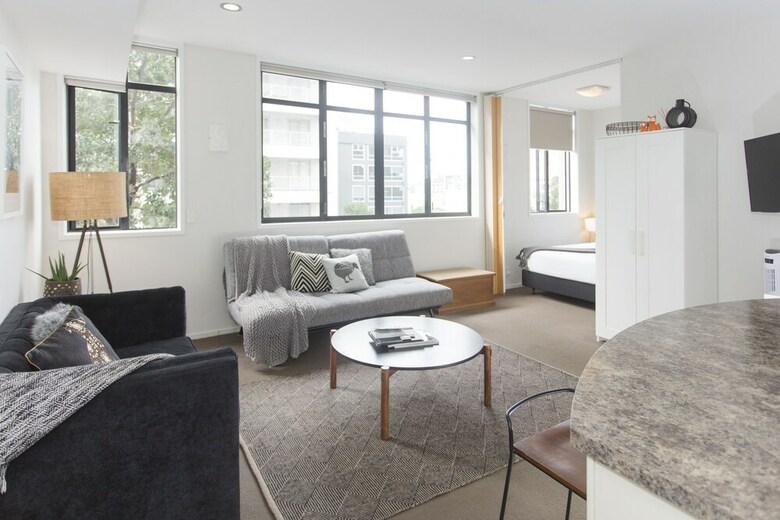 Towny - Central Character Apartment - 2 Bedrooms