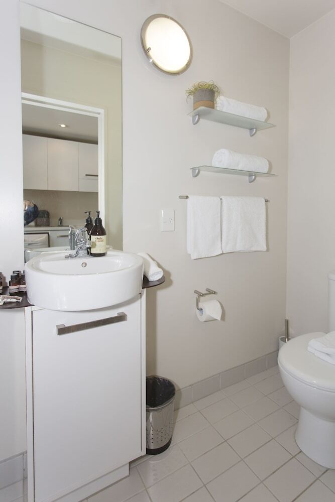 Towny - Studio Apartment With Sea Views
