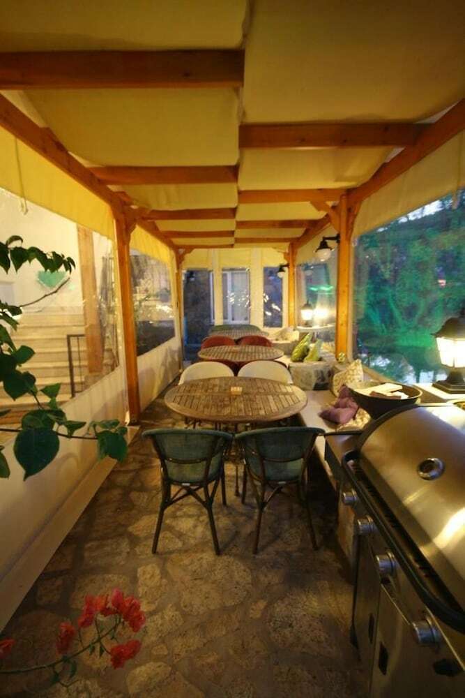 Hotel Three Palms Suites