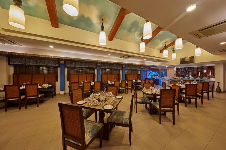 Apartamento Royal Orchid Beach Resort & Spa