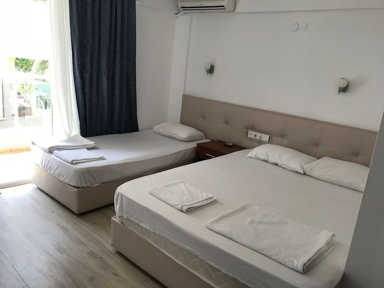 Twenty One Hotel