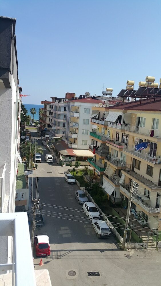 Midi Hotel