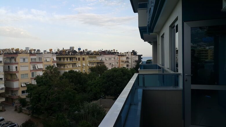 Midi Suites & Hotels