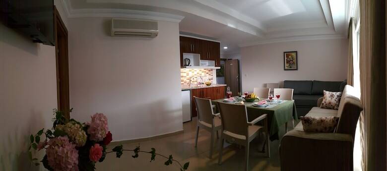 Midi Suites & Hotels