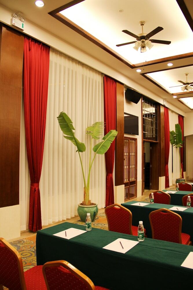 Guesthouse International Hotel Sanya