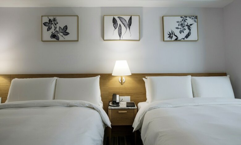 Hotel The Carlton