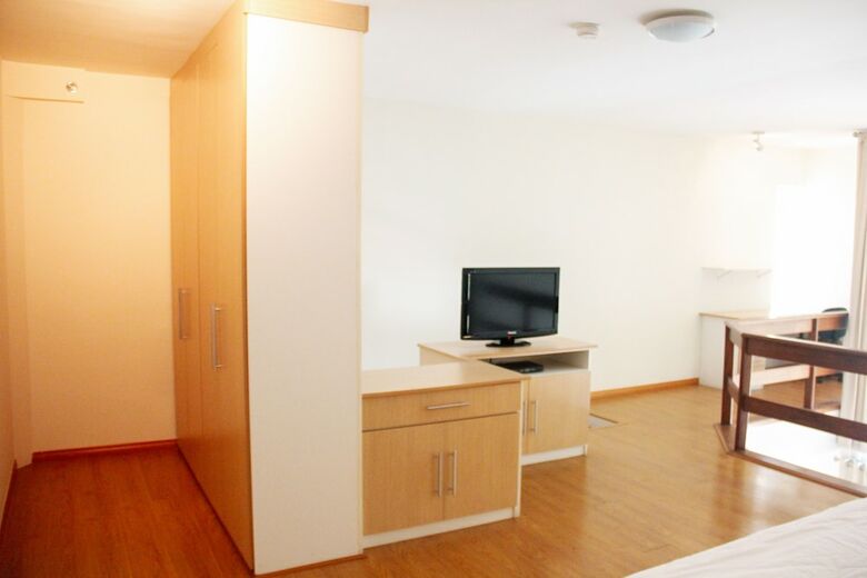 City Hall Flat & Hotel